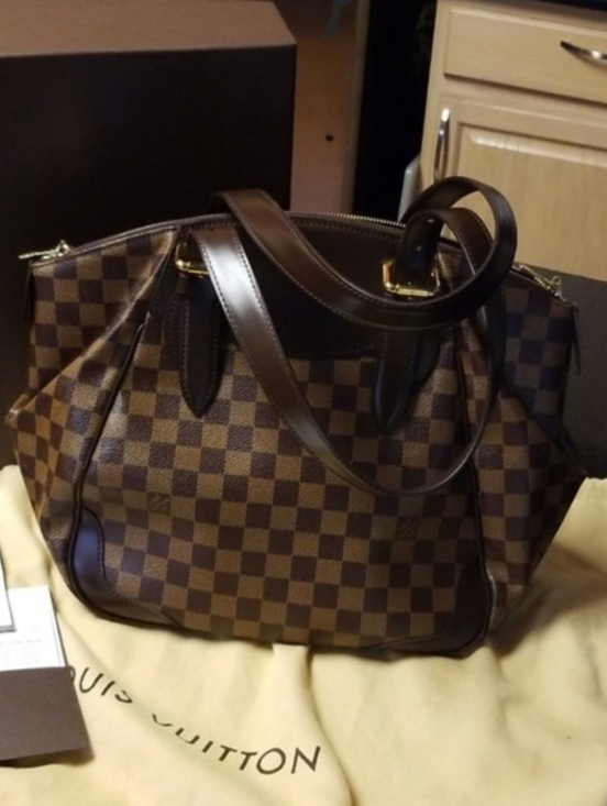 Louis Vuitton Handbags - Authentic Louis Vuitton Verona MM